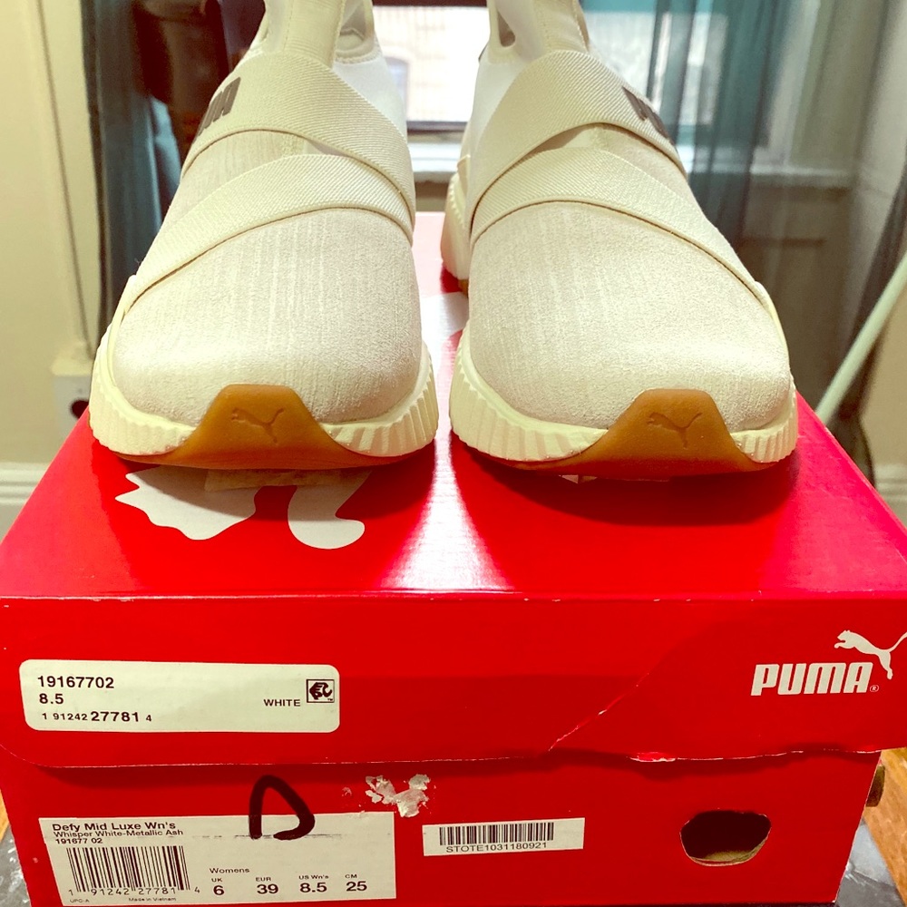 Brand New In Box Puma beige sneakers 39 8.5